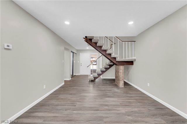 26613 N Park Boulevard, Olmsted Falls, OH 44138