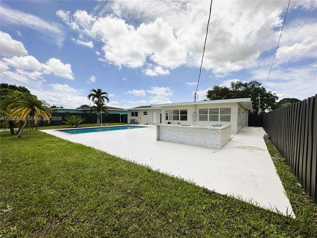 16123 SW 108th Ct, Miami, FL 33157