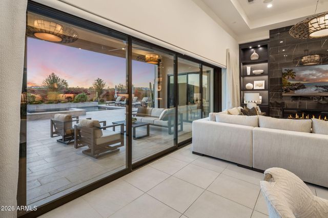 28712 N SUMMIT SPRINGS Road, Rio Verde, AZ 85263