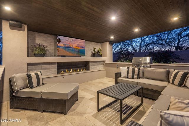 28712 N SUMMIT SPRINGS Road, Rio Verde, AZ 85263