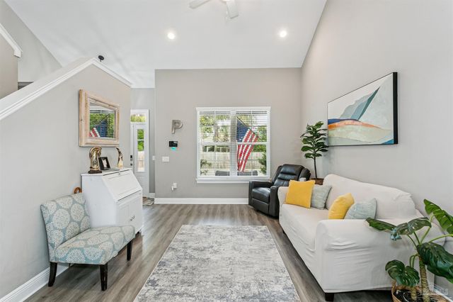 2303 Hadleigh Hills Ct, Navarre, FL 32566