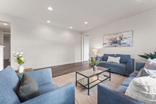 261 Flores Lane, Vista, CA 92083
