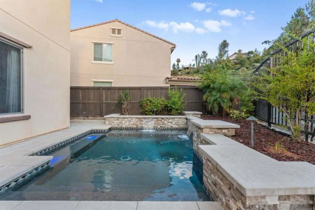 261 Flores Lane, Vista, CA 92083