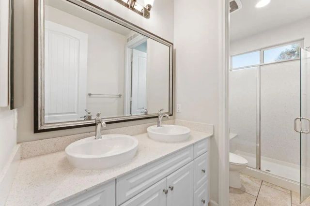 261 Flores Lane, Vista, CA 92083