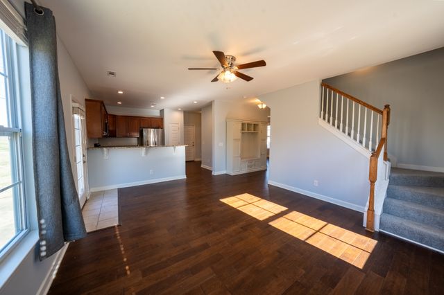 1808 Luke Ct, Columbia, TN 38401