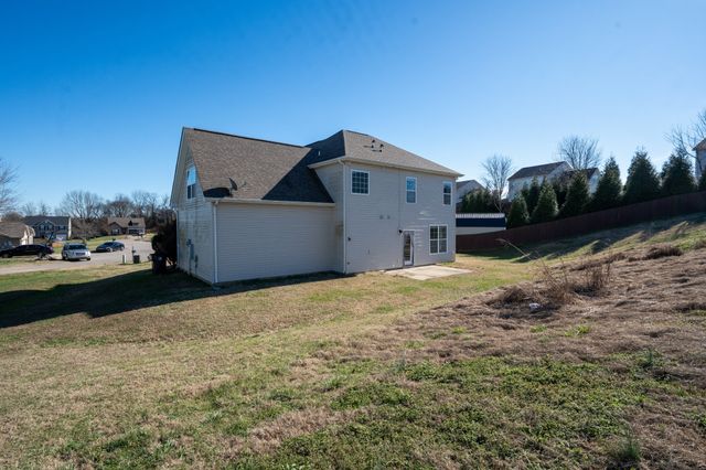 1808 Luke Ct, Columbia, TN 38401
