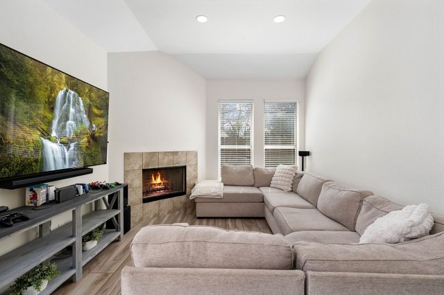 210 Maltby Road, Irving, TX 75061