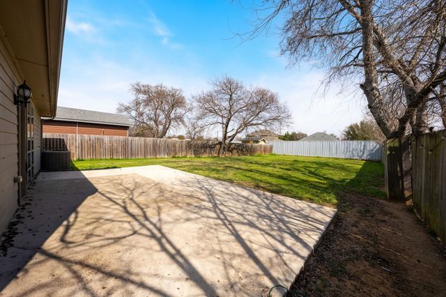 210 Maltby Road, Irving, TX 75061