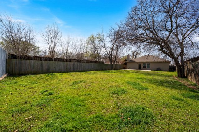 210 Maltby Road, Irving, TX 75061