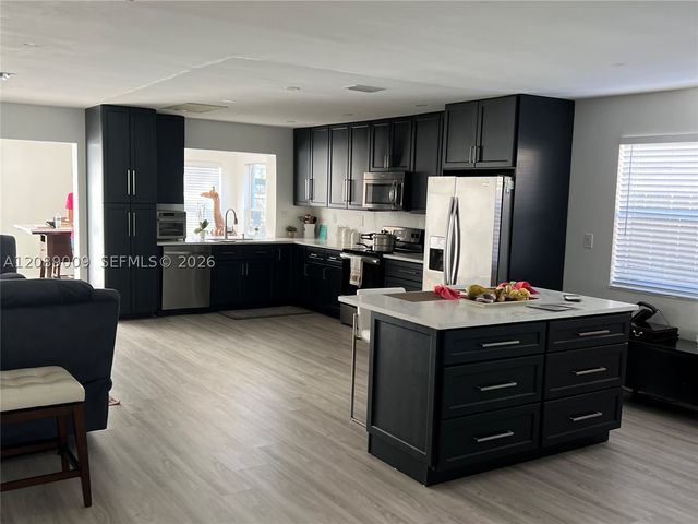 3771 NE 16th Ave, Pompano Beach, FL 33064