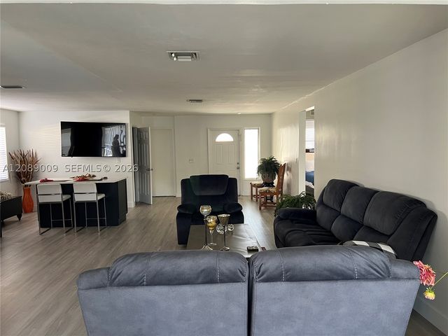 3771 NE 16th Ave, Pompano Beach, FL 33064