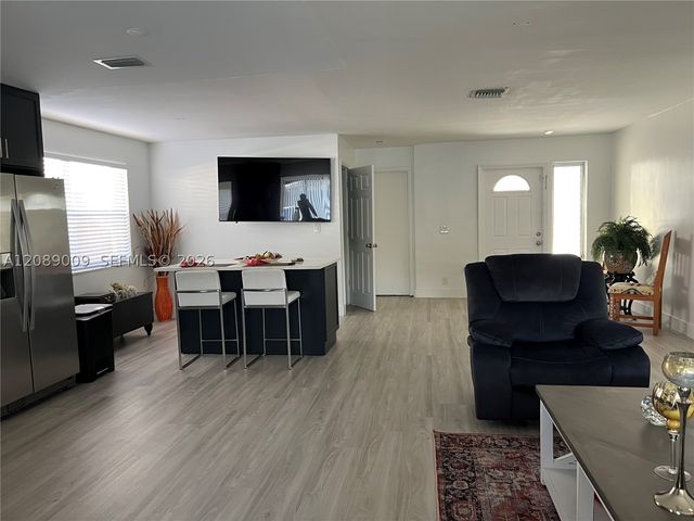 3771 NE 16th Ave, Pompano Beach, FL 33064