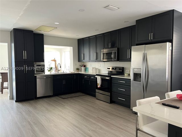 3771 NE 16th Ave, Pompano Beach, FL 33064