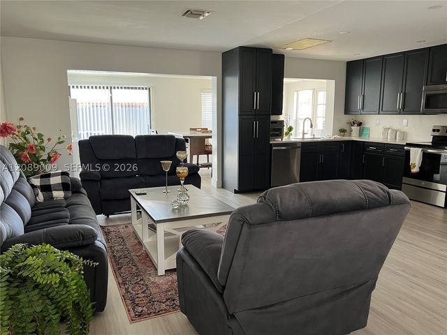 3771 NE 16th Ave, Pompano Beach, FL 33064