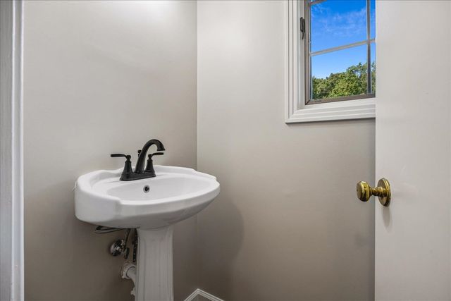 145 WOODBRIDGE CV, Somerville, TN 38068
