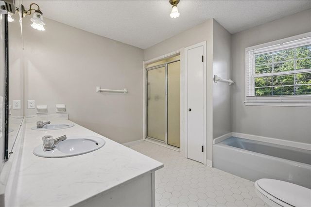 145 WOODBRIDGE CV, Somerville, TN 38068