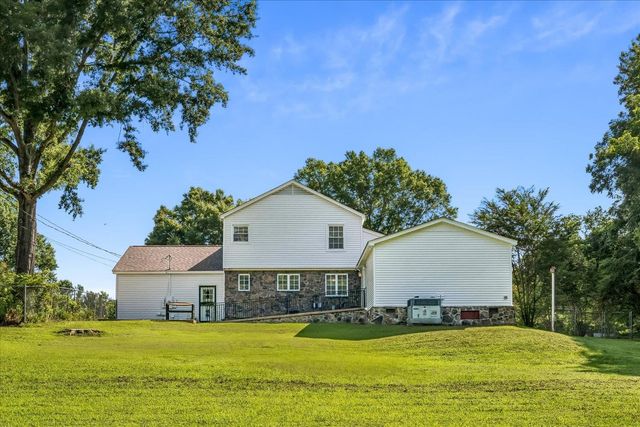 145 WOODBRIDGE CV, Somerville, TN 38068