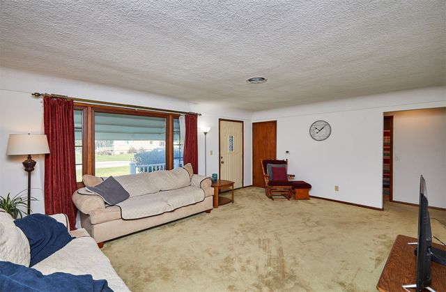 2009 Locust Street, Granger, IA 50109