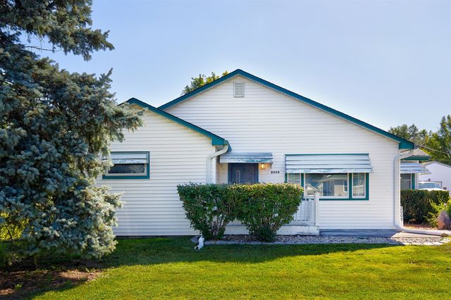 2009 Locust Street, Granger, IA 50109