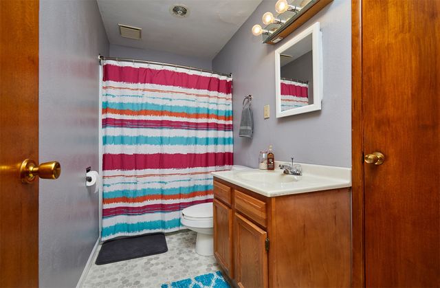 2009 Locust Street, Granger, IA 50109