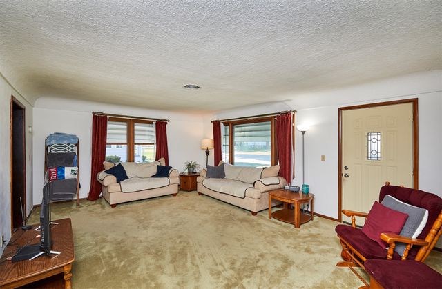 2009 Locust Street, Granger, IA 50109