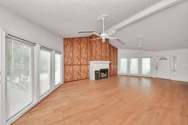 41 Lakeview, New Waverly, TX 77358