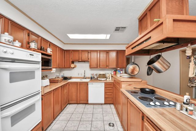 41 Lakeview, New Waverly, TX 77358