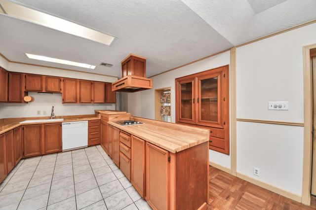 41 Lakeview, New Waverly, TX 77358