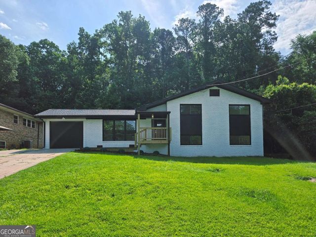 2400 Glenrock Drive, Decatur, GA 30032