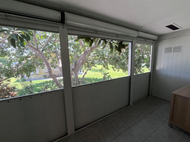 49 Cambridge B, West Palm Beach, FL 33417