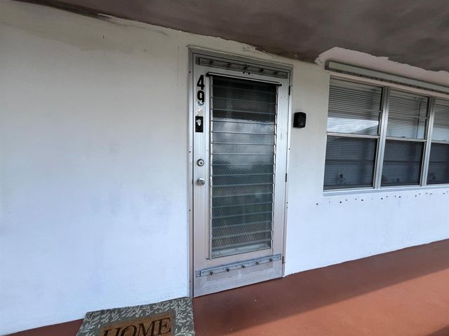49 Cambridge B, West Palm Beach, FL 33417
