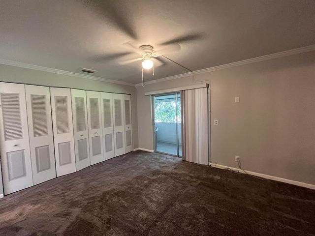 49 Cambridge B, West Palm Beach, FL 33417