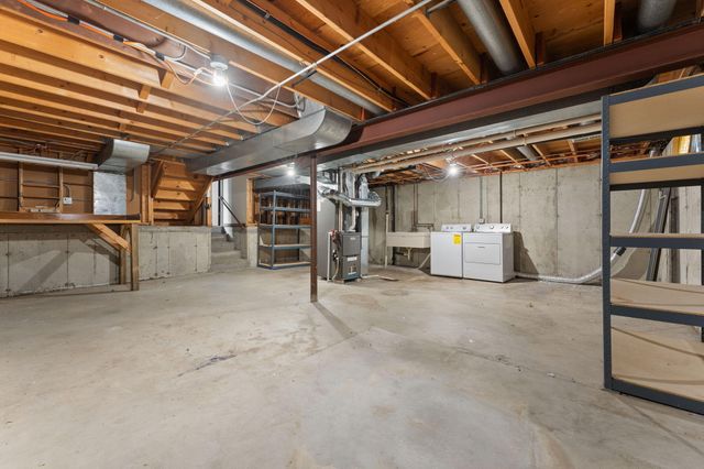 1225 Willow Lane, Schererville, IN 46375