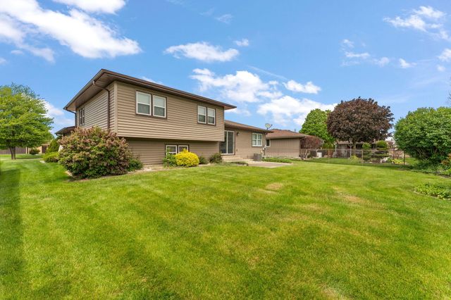 1225 Willow Lane, Schererville, IN 46375