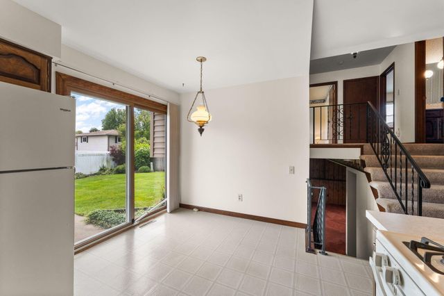 1225 Willow Lane, Schererville, IN 46375