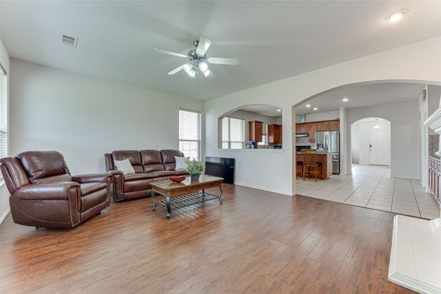 511 Poplar Vista Lane, Arlington, TX 76002