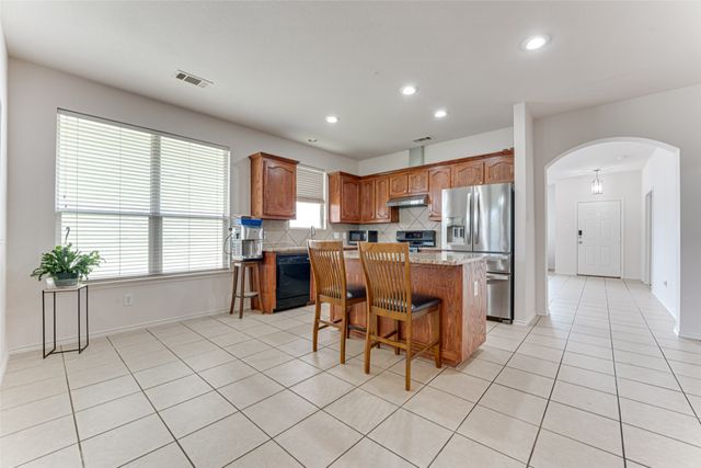 511 Poplar Vista Lane, Arlington, TX 76002
