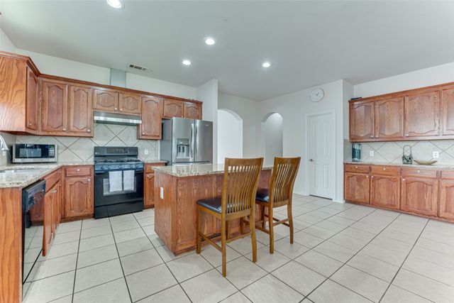 511 Poplar Vista Lane, Arlington, TX 76002