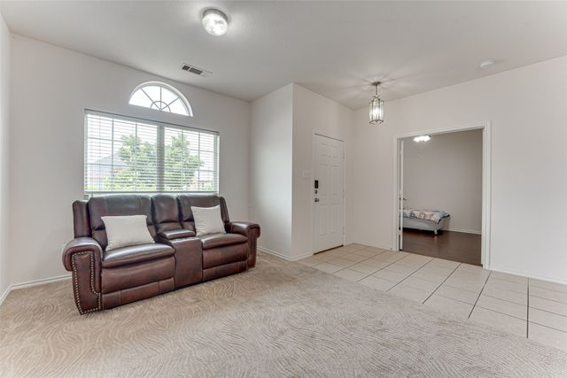 511 Poplar Vista Lane, Arlington, TX 76002