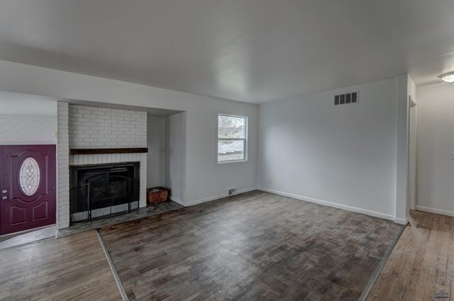 228 E OAKLAND, Rapid City, SD 57701