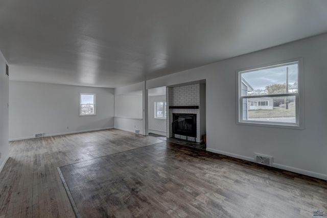 228 E OAKLAND, Rapid City, SD 57701