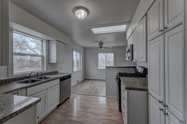 228 E OAKLAND, Rapid City, SD 57701