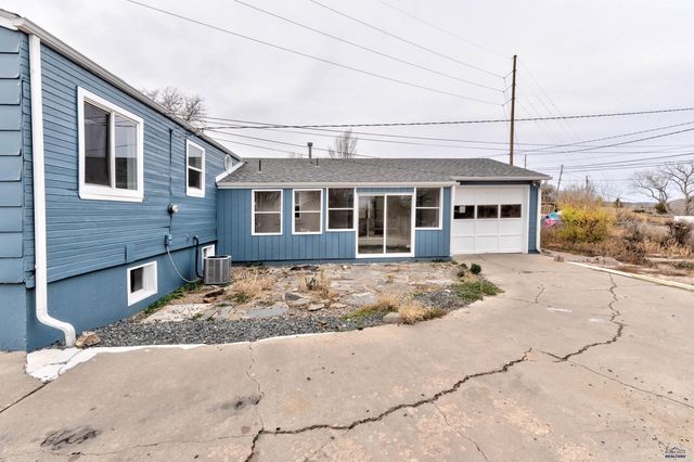 228 E OAKLAND, Rapid City, SD 57701