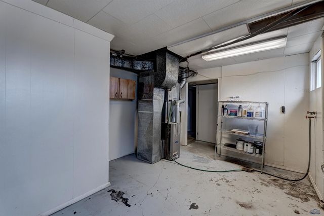 228 E OAKLAND, Rapid City, SD 57701