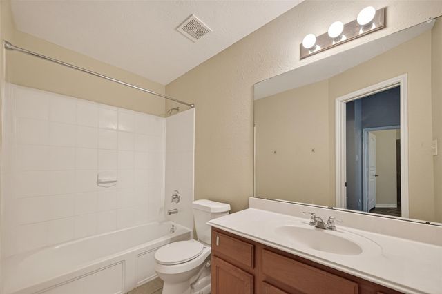 407 Abbey Lane, League City, TX 77573