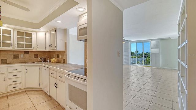 101 S GULFSTREAM AVENUE 5J, Sarasota, FL 34236