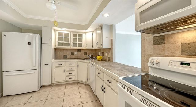 101 S GULFSTREAM AVENUE 5J, Sarasota, FL 34236