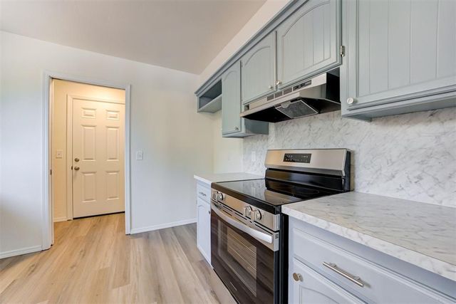 8816 Aaron Drive, Oklahoma City, OK 73132