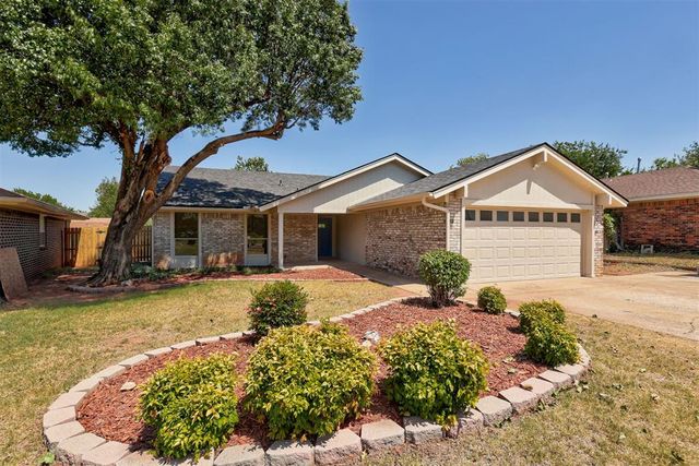 8816 Aaron Drive, Oklahoma City, OK 73132