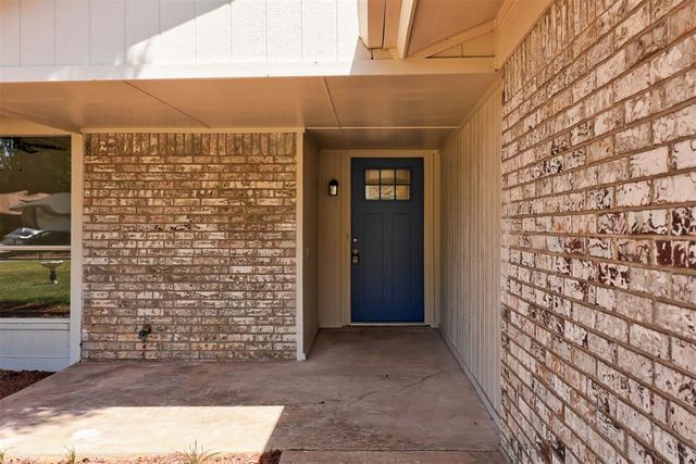 8816 Aaron Drive, Oklahoma City, OK 73132